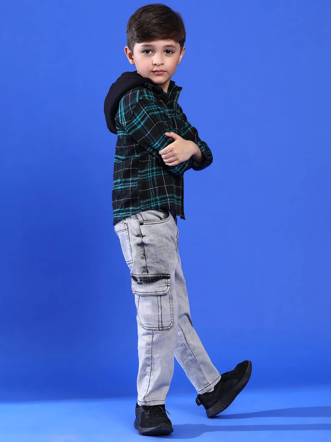 Boys Green Full Sleeves Cotton Poly Checked Regular Fit Shirt with Hood