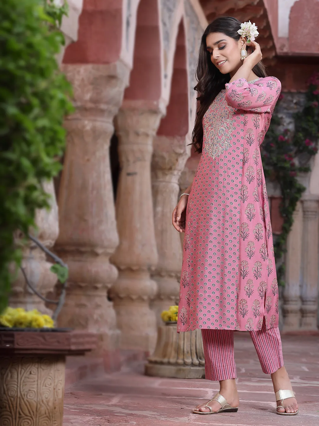 Juniper Pink Ethnic Motif Printed Muslin Straight Kurta & Pure Cotton Pants Set With Zari Work.