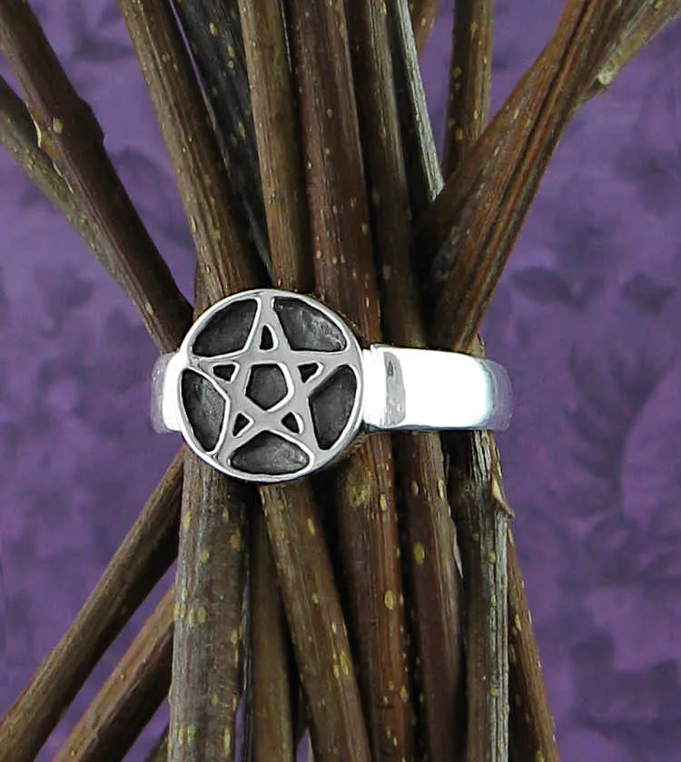 Pentacle Oxidized Ring w/ Wide Band